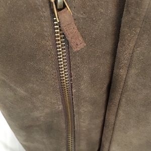 Beautiful new high suede boots